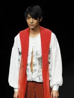 李学庆个人资料,才华横溢的演员，多面发展的艺术人生